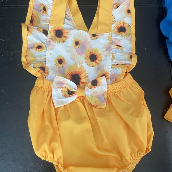 SHEIN Yellow and Pink Baby Romper Set - Picture 2 of 6